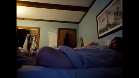 Snapshot of draven11728 chatting on 10/31/25, 01:28 draven11728 online show from 10/31/25, 01:28