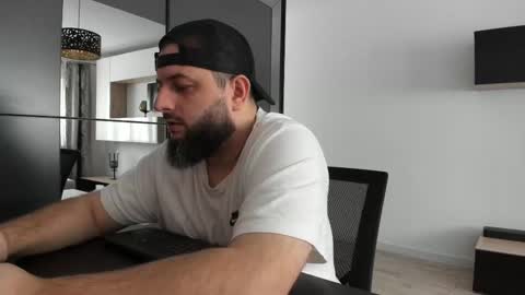 Snapshot of dravenpeak chatting on 11/06/25, 10:49 DravenPeak online show from 11/06/25, 10:49