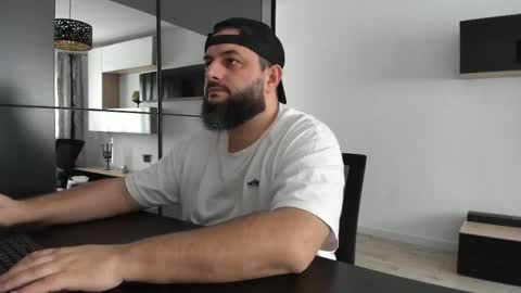 Snapshot of dravenpeak chatting on 11/13/25, 12:26 DravenPeak online show from 11/13/25, 12:26