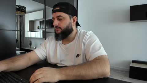 Snapshot of dravenpeak chatting on 11/14/25, 07:07 DravenPeak online show from 11/14/25, 07:07