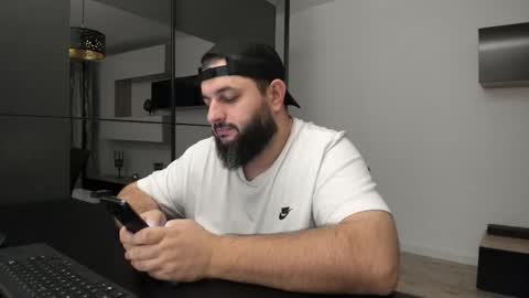 Snapshot of dravenpeak chatting on 11/16/25, 10:04 DravenPeak online show from 11/16/25, 10:04