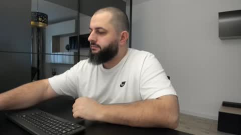 Snapshot of dravenpeak chatting on 11/18/25, 11:03 DravenPeak online show from 11/18/25, 11:03