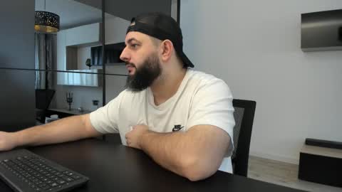 Snapshot of dravenpeak chatting on 11/22/25, 10:47 DravenPeak online show from 11/22/25, 10:47