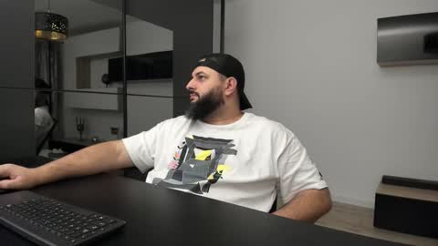 Snapshot of dravenpeak chatting on 11/27/25, 08:44 DravenPeak online show from 11/27/25, 08:44