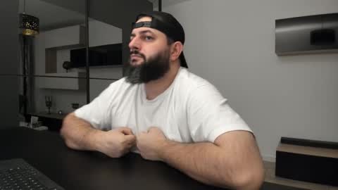 Snapshot of dravenpeak chatting on 12/13/25, 07:53 DravenPeak online show from 12/13/25, 07:53