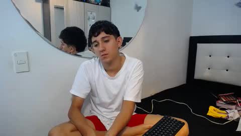 Snapshot of dravith_and_valery chatting on 11/19/25, 04:12 -- nicolle and jhon -- online show from 11/19/25, 04:12