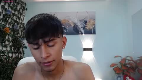 Snapshot of draxblade chatting on 11/22/25, 07:57 DraxBlade online show from 11/22/25, 07:57