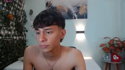 Snapshot of draxblade chatting on 11/24/25, 07:46 DraxBlade online show from 11/24/25, 07:46