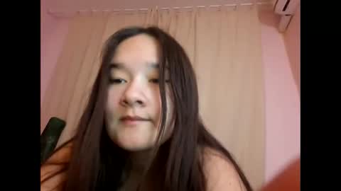 Snapshot of dream_couple_yee chatting on 05/26/26, 08:27 Diane and Diamon online show from 05/26/26, 08:27