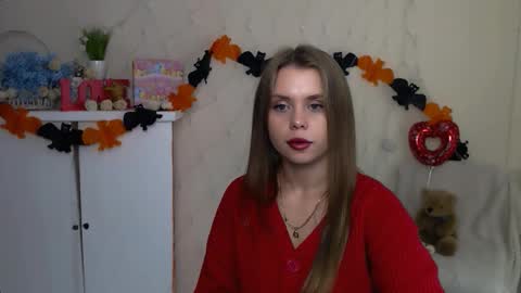 Mari online show from 10/07/25, 07:05