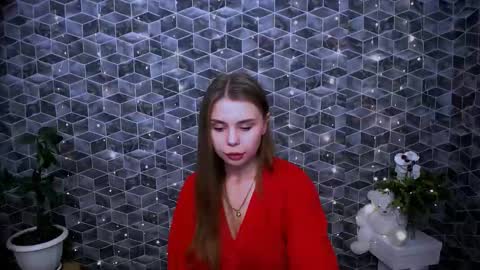 Mari online show from 11/19/25, 06:35