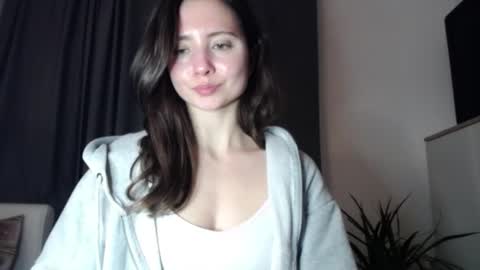 Snapshot of dream_nicole02 chatting on 12/03/25, 04:05 Nicole online show from 12/03/25, 04:05