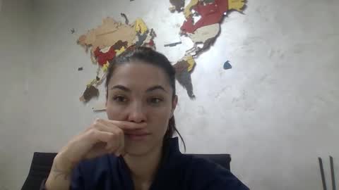dream_petal_ online show from 01/15/26, 11:37