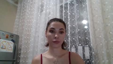 dream_petal_ online show from 03/18/26, 04:54
