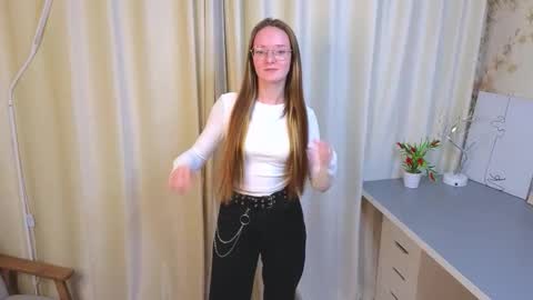 Hello im Leya online show from 11/10/25, 05:12