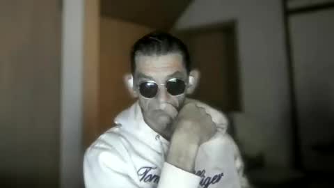 Snapshot of dreambob chatting on 10/10/25, 11:15 Dreambob online show from 10/10/25, 11:15