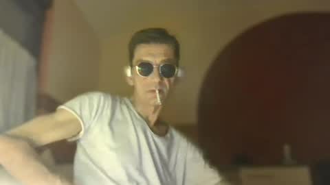 Snapshot of dreambob chatting on 11/05/25, 02:00 Dreambob online show from 11/05/25, 02:00