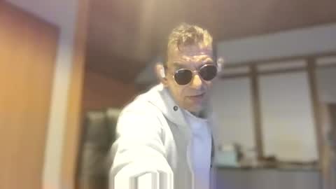 Snapshot of dreambob chatting on 12/16/25, 03:06 Dreambob online show from 12/16/25, 03:06