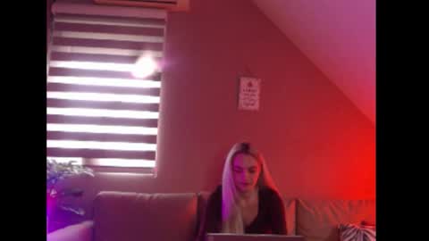 Snapshot of dreamcatcherfantasy chatting on 02/05/26, 08:08 A girl online show from 02/05/26, 08:08