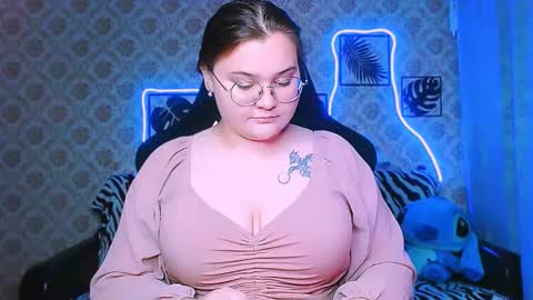 Snapshot of dreamforyoue2 chatting on 11/13/25, 08:08 dreamforyoue2 online show from 11/13/25, 08:08