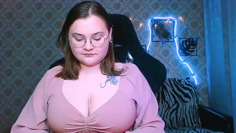 Snapshot of dreamforyoue2 chatting on 12/17/25, 07:20 dreamforyoue2 online show from 12/17/25, 07:20