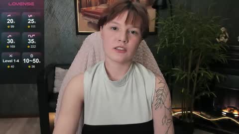 Luna online show from 11/21/25, 09:35