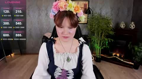 Luna online show from 11/28/25, 10:01