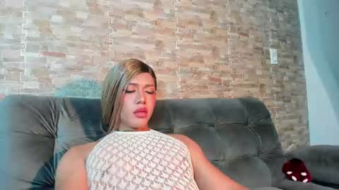 dreams_chloe online show from 06/14/26, 12:19
