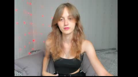dreamy_pollyyy online show from 07/15/26, 07:52