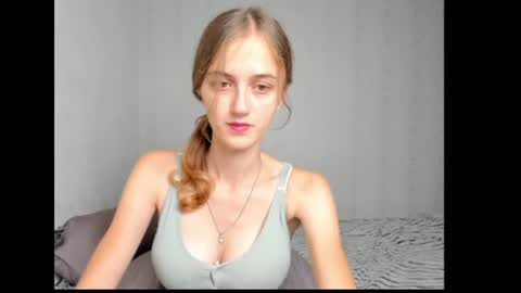 dreamy_pollyyy online show from 07/30/26, 08:52