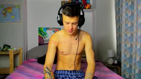 Snapshot of dreamyadam chatting on 09/26/25, 07:56 Adam Dream online show from 09/26/25, 07:56