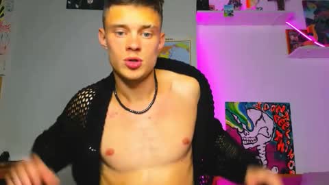 Snapshot of dreamyadam chatting on 09/26/25, 08:02 Adam Dream online show from 09/26/25, 08:02