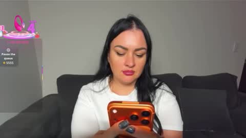 Snapshot of dreamyhousewife1 chatting on 11/14/25, 07:23 dreamyhousewife1 online show from 11/14/25, 07:23