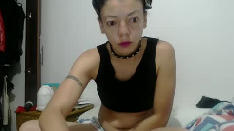 Snapshot of dreamylatina chatting on 01/19/25, 10:39 DreamyLatina online show from 01/19/25, 10:39