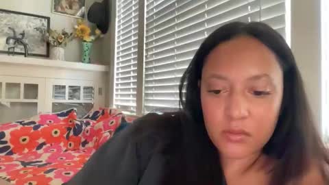 RIRI OR DREAMY online show from 10/29/25, 03:36