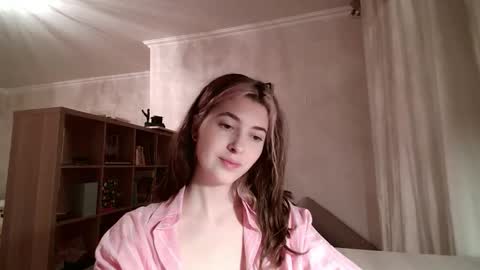 Snapshot of dremazwahlen chatting on 02/26/26, 03:55 Dia online show from 02/26/26, 03:55