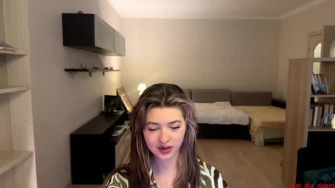 Snapshot of dremazwahlen chatting on 04/11/26, 01:48 Dia online show from 04/11/26, 01:48