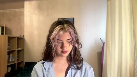 Snapshot of dremazwahlen chatting on 04/22/26, 11:12 Dia online show from 04/22/26, 11:12