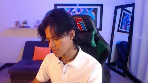 Snapshot of dreyk20 chatting on 10/25/25, 01:29 Dreyk online show from 10/25/25, 01:29