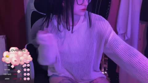 Snapshot of drillhouse_ chatting on 11/07/25, 04:34 Tara Sonny online show from 11/07/25, 04:34