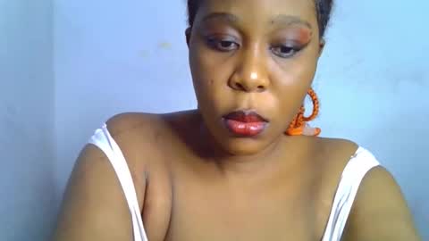 Snapshot of drip_juicypussy chatting on 10/23/25, 07:40 Ayana online show from 10/23/25, 07:40