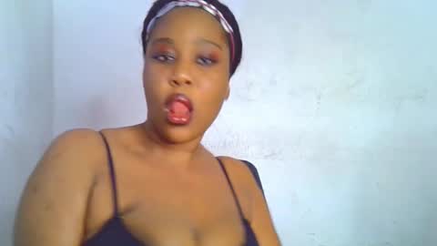 Snapshot of drip_juicypussy chatting on 10/26/25, 07:58 Ayana online show from 10/26/25, 07:58