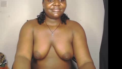 Snapshot of dripping_pussy0 chatting on 09/23/25, 12:08 Layla online show from 09/23/25, 12:08