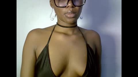 Snapshot of drippingpussy__ chatting on 10/21/25, 07:58 drippingpussy__ online show from 10/21/25, 07:58