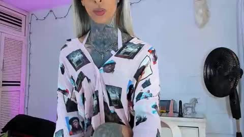 drippyorlove online show from 04/24/26, 07:27