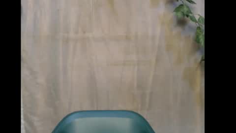 linda online show from 12/13/25, 10:04