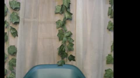 Snapshot of dripqueenx chatting on 01/16/26, 07:29 linda online show from 01/16/26, 07:29