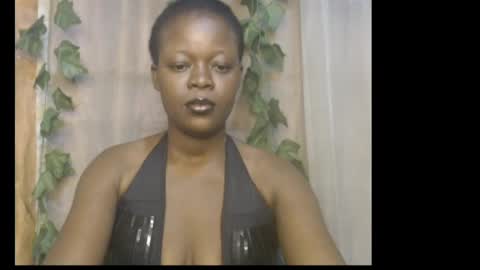 Snapshot of dripqueenx chatting on 06/18/26, 10:09 linda online show from 06/18/26, 10:09