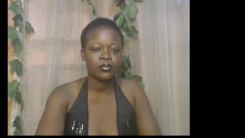 Snapshot of dripqueenx chatting on 06/19/26, 12:20 linda online show from 06/19/26, 12:20