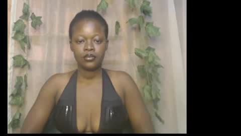 Snapshot of dripqueenx chatting on 06/21/26, 09:45 linda online show from 06/21/26, 09:45